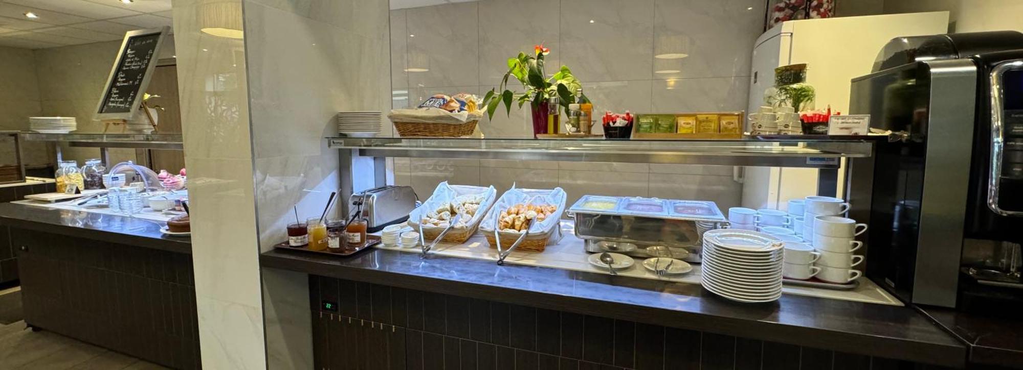 Brit Hotel Brive La Gaillarde - Restaurant La Limousine Малемор Екстериор снимка