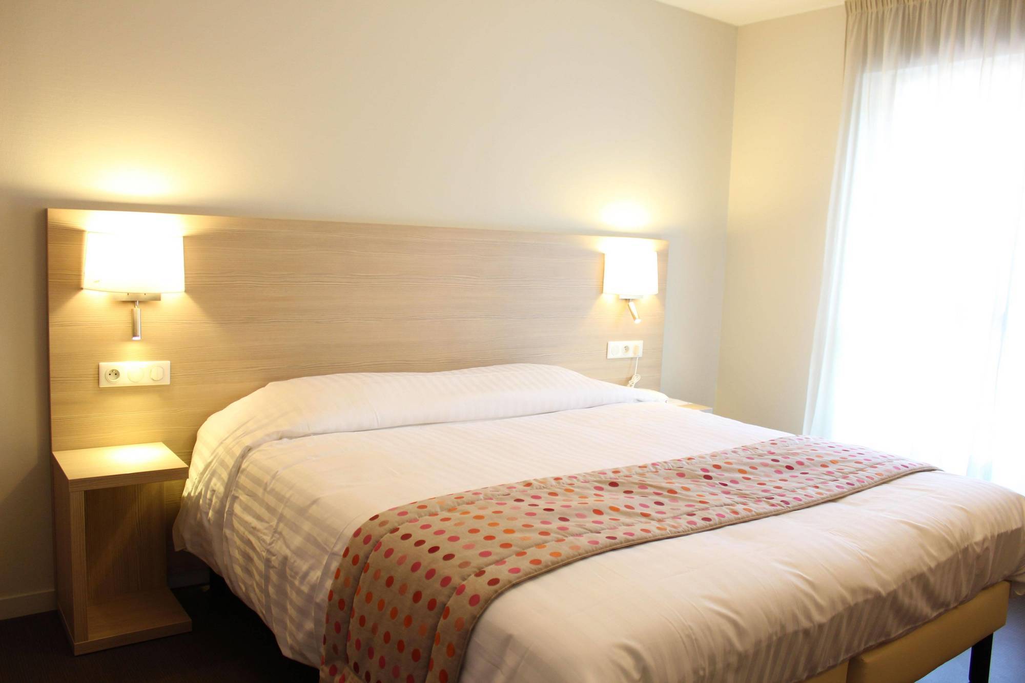 Brit Hotel Brive La Gaillarde - Restaurant La Limousine Малемор Екстериор снимка